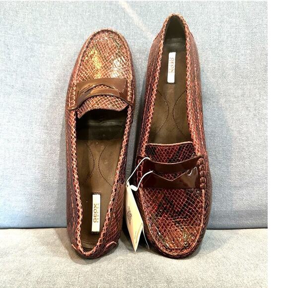 NWT Geox Reddish/Purple Faux-Snakeskin Loafers, Sz 39.5 (9.5) (JJ) - Picture 4 of 10
